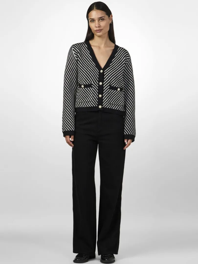 yascharla_strickjacke_3.webp CHARLA STRICKJACKE*YAS New