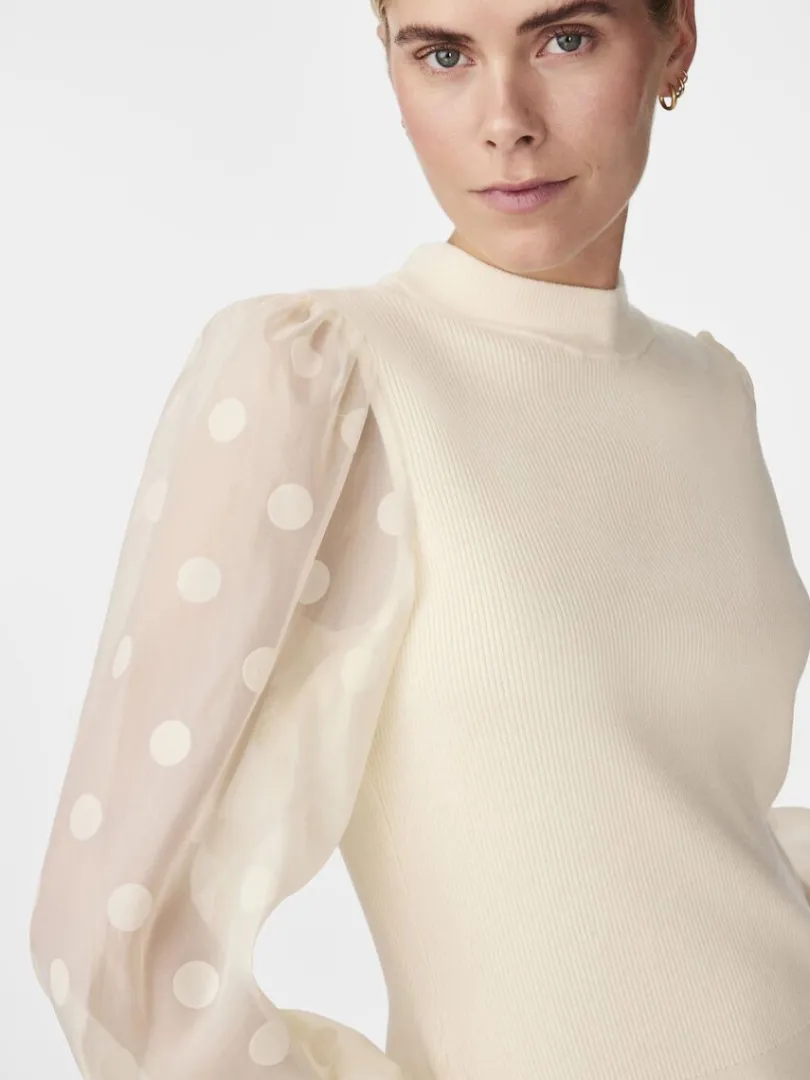 yasdotme_top_mit_ballonaumlrmeln_2-1.webp DOTME TOP MIT BALLONÄRMELN*YAS Fashion