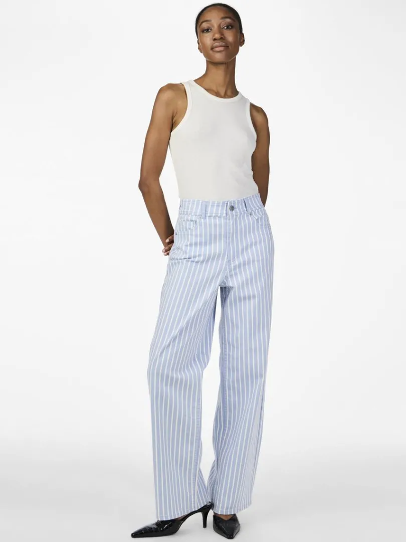 yasleonora_jeans_3.webp LEONORA JEANS*YAS Flash Sale