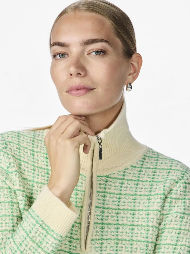 yasliviana_halfzip_pullover_2.webp LIVIANA HALF-ZIP PULLOVER*YAS Fashion