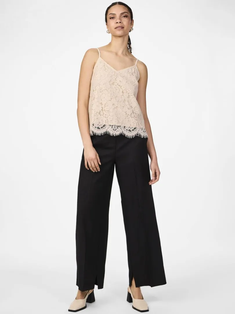 yasperla_traumlgertop_3-1.webp PERLA TRÄGERTOP*YAS Cheap